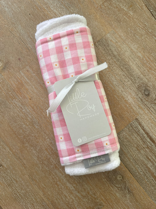 Gingham Daisy Burp Cloth